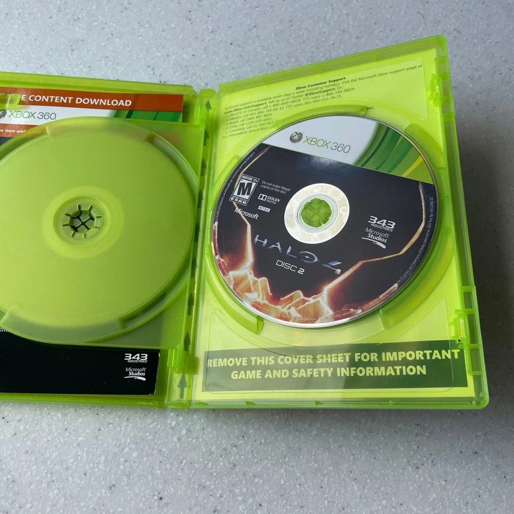 Halo 4 Xbox 360 Game 2-Disc Set 343 Industries Microsoft 2012 NTSC Bundle